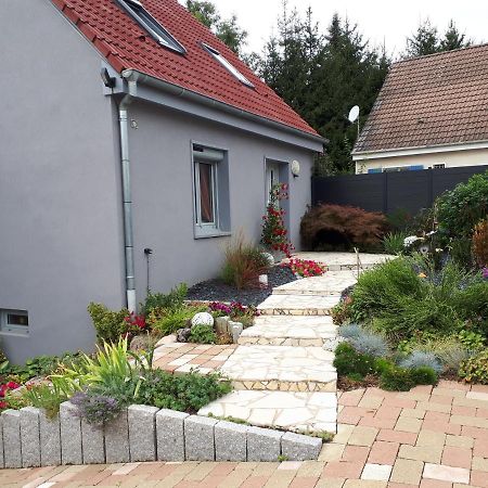 Gite Terre D'Helene 4 A 5 Pers Proche Strasbourg 42 M2, 3 Etoiles, Wifi, Paisible, Jardin, Proche Commerces,16 Atouts, Animaux Acceptes Berstett Ngoại thất bức ảnh